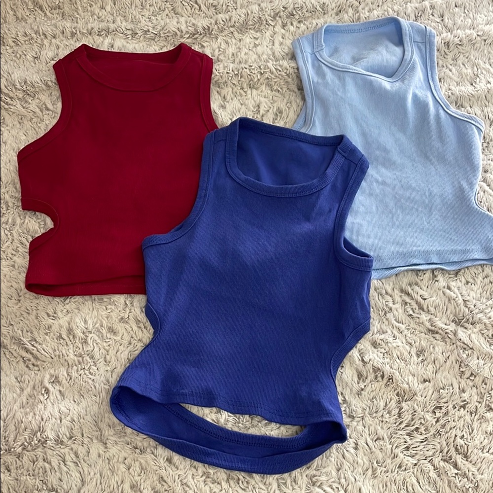 Set of 3 DWNVAL Sleeveless Tank Tops in Red, Blue, & Light Blue Women’s SMALL
